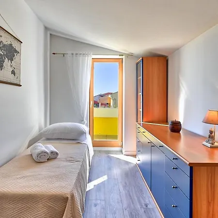 Apartment Oscar With Shared Pool *