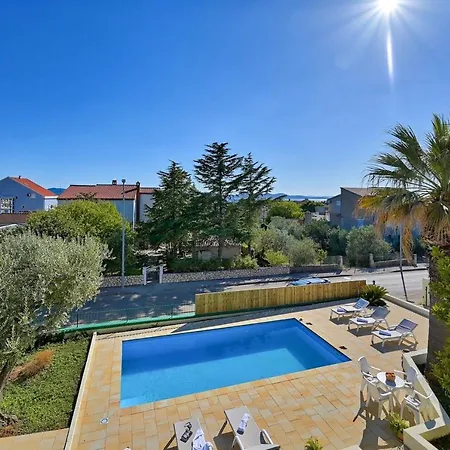 Oscar With Shared Pool Apartment *