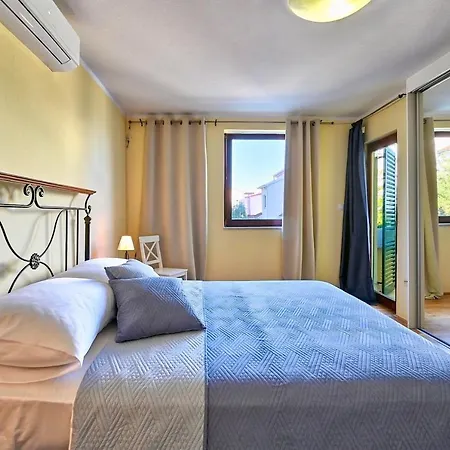 Oscar With Shared Pool Apartment