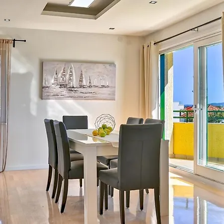 Apartment Oscar With Shared Pool *